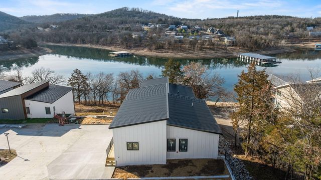 47 Old Oak Hill Drive 31, Reeds Spring, MO 65737