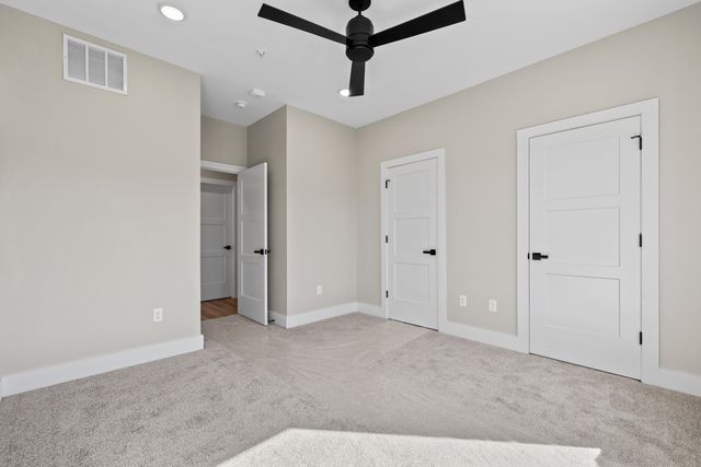 47 Old Oak Hill Drive 31, Reeds Spring, MO 65737