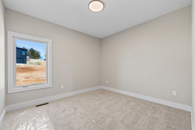 47 Old Oak Hill Drive 31, Reeds Spring, MO 65737