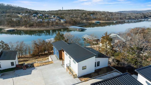 47 Old Oak Hill Drive 31, Reeds Spring, MO 65737
