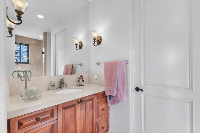 14 Santa Rosa Mountain Lane, Rancho Mirage, CA 92270