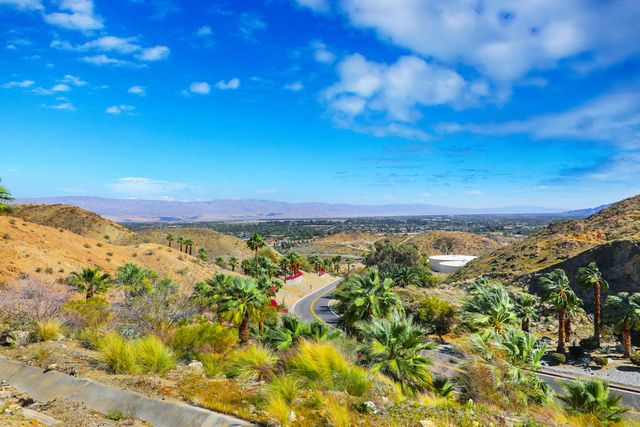 14 Santa Rosa Mountain Lane, Rancho Mirage, CA 92270