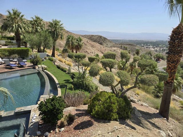 14 Santa Rosa Mountain Lane, Rancho Mirage, CA 92270