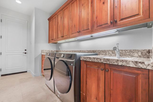 14 Santa Rosa Mountain Lane, Rancho Mirage, CA 92270