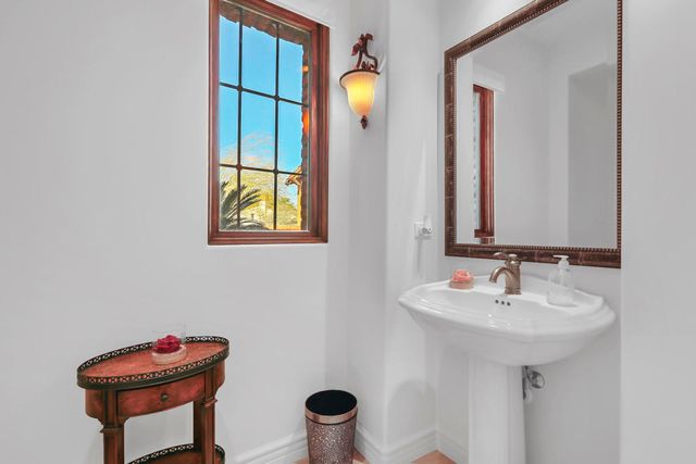 14 Santa Rosa Mountain Lane, Rancho Mirage, CA 92270