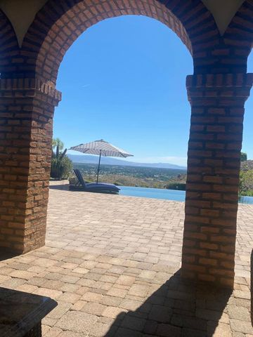 14 Santa Rosa Mountain Lane, Rancho Mirage, CA 92270