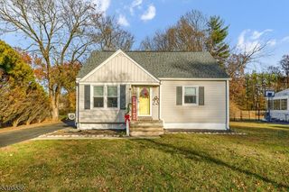 207 Garden Rd, Pompton Lakes Boro, NJ 07442