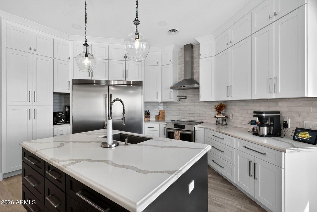 Image 10 of property listing at 11050 N GARLAND Circle, Fountain Hills, AZ 85268