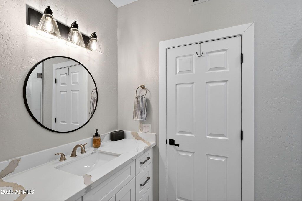 Image 27 of property listing at 11050 N GARLAND Circle, Fountain Hills, AZ 85268