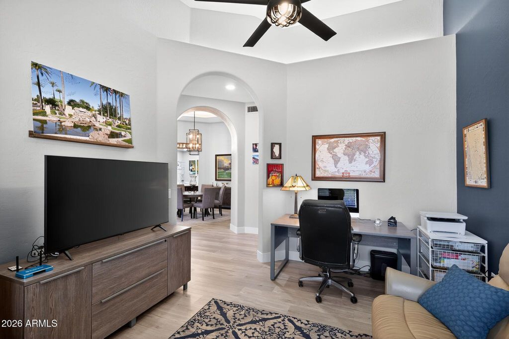 Image 33 of property listing at 11050 N GARLAND Circle, Fountain Hills, AZ 85268