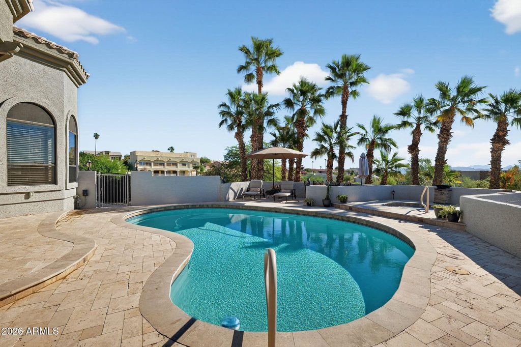 Image 5 of property listing at 11050 N GARLAND Circle, Fountain Hills, AZ 85268