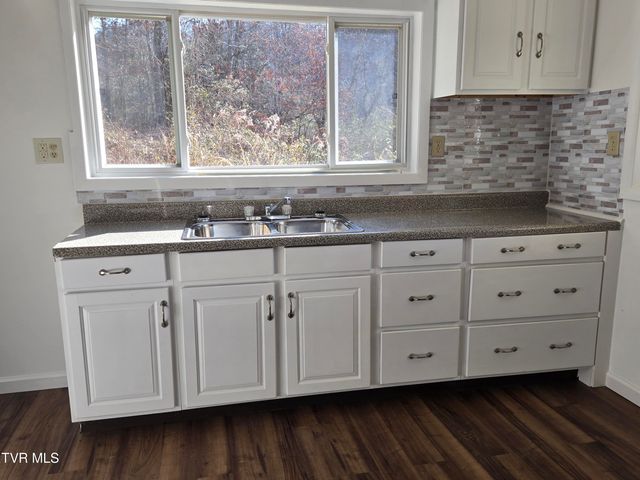 164 Leaning Tree Drive, Gate City, VA 24251