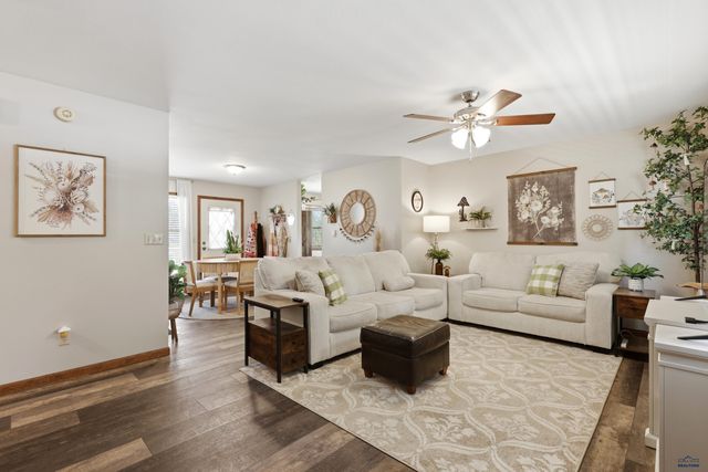 10404 PINEHURST CT, Rapid City, SD 57702