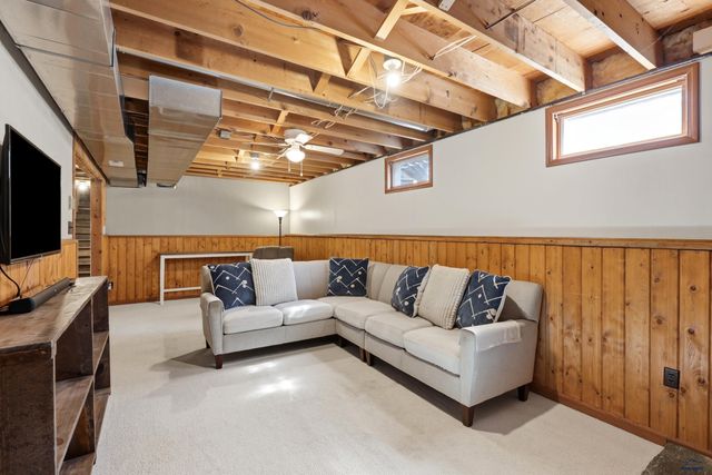 10404 PINEHURST CT, Rapid City, SD 57702