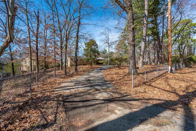 2211 Lakeshore Dr, Hot Springs, AR 71913