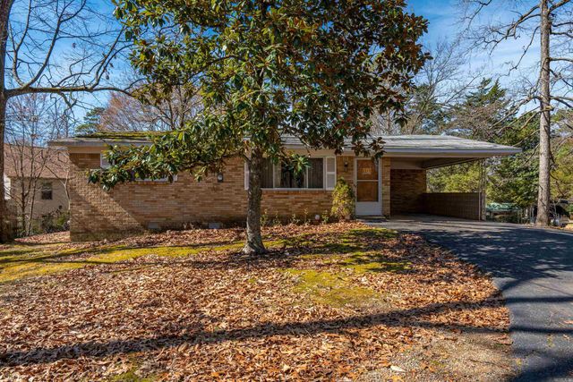 2211 Lakeshore Dr, Hot Springs, AR 71913