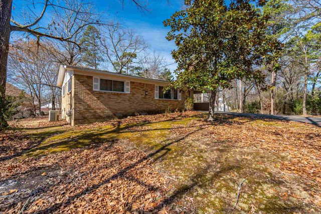 2211 Lakeshore Dr, Hot Springs, AR 71913