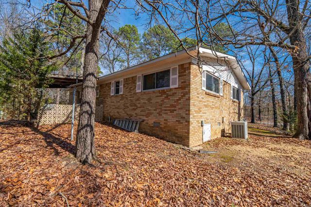 2211 Lakeshore Dr, Hot Springs, AR 71913