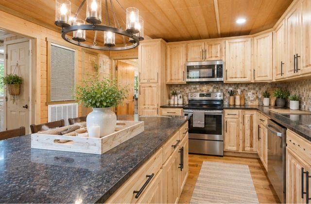 201 Bell Memorial Dr, Estill Springs, TN 37330