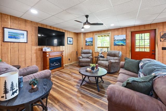 201 Bell Memorial Dr, Estill Springs, TN 37330