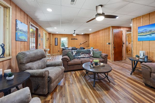201 Bell Memorial Dr, Estill Springs, TN 37330