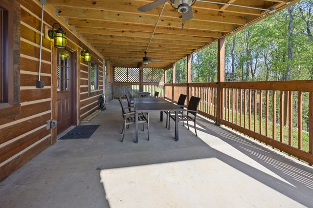 201 Bell Memorial Dr, Estill Springs, TN 37330
