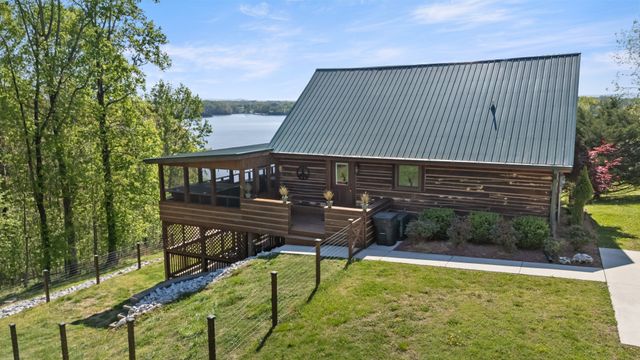 201 Bell Memorial Dr, Estill Springs, TN 37330