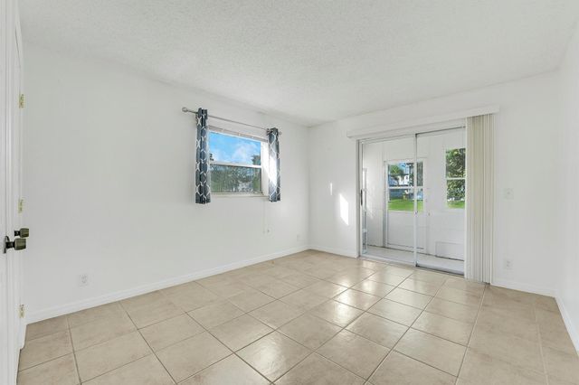 541 Saxony L, Delray Beach, FL 33446