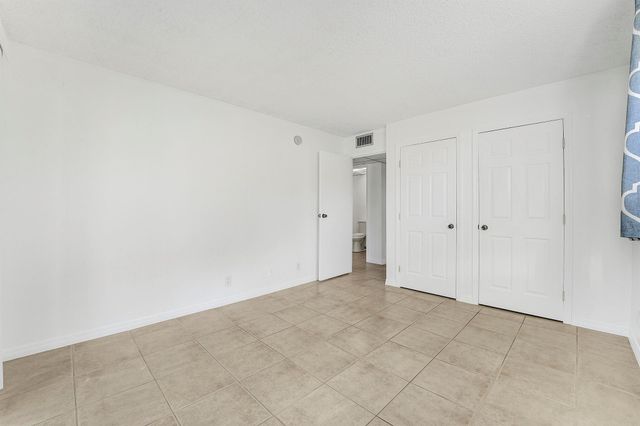 541 Saxony L, Delray Beach, FL 33446