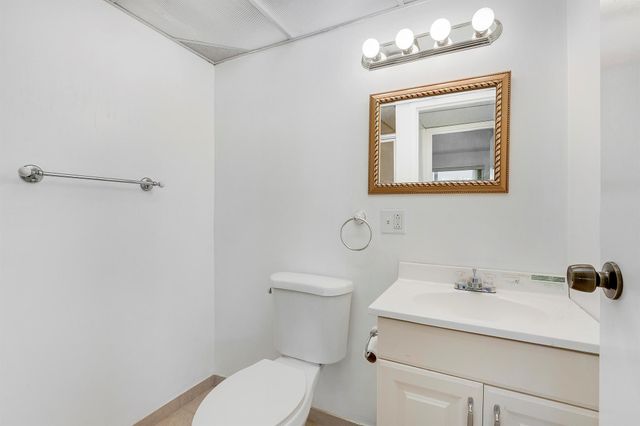 541 Saxony L, Delray Beach, FL 33446