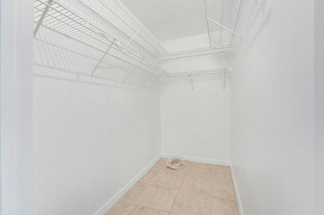 541 Saxony L, Delray Beach, FL 33446