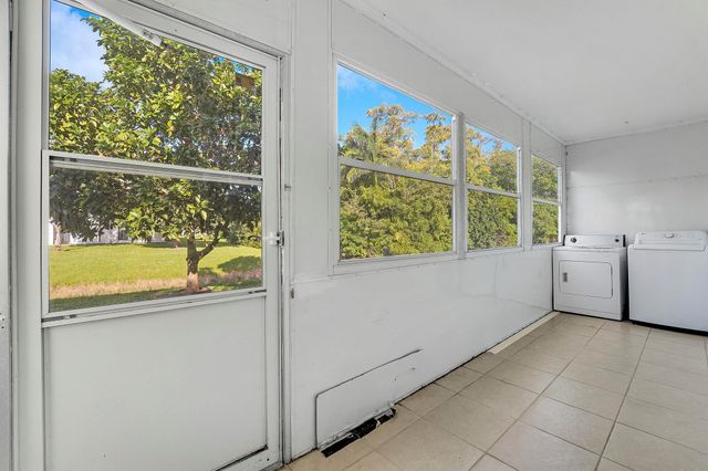 541 Saxony L, Delray Beach, FL 33446