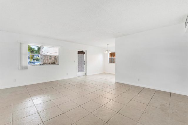 541 Saxony L, Delray Beach, FL 33446