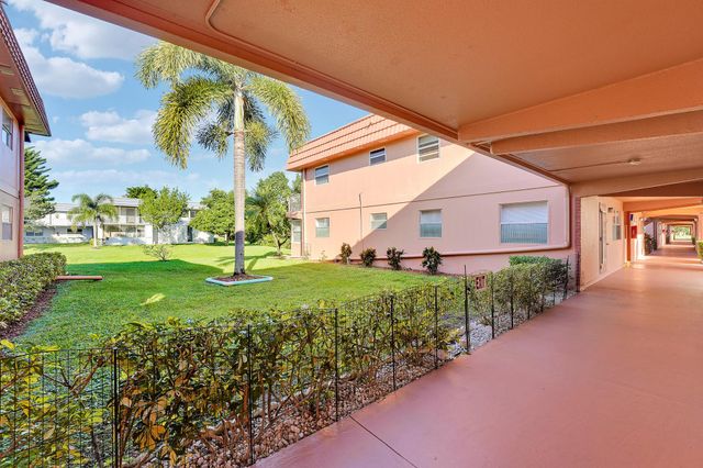 541 Saxony L, Delray Beach, FL 33446