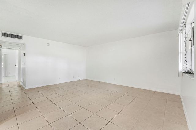 541 Saxony L, Delray Beach, FL 33446