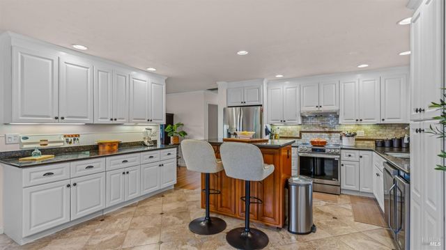 280 Devon Dr, San Rafael, CA 94903