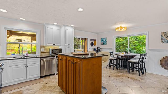 280 Devon Dr, San Rafael, CA 94903