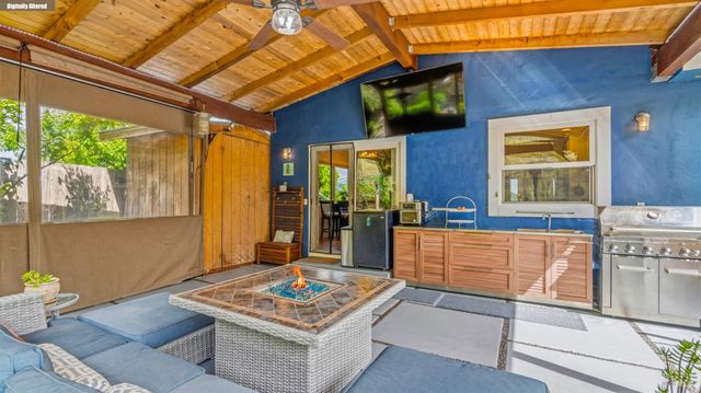 280 Devon Dr, San Rafael, CA 94903