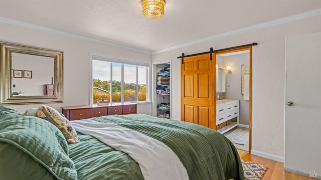 280 Devon Dr, San Rafael, CA 94903