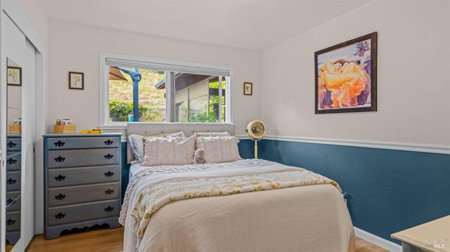 280 Devon Dr, San Rafael, CA 94903