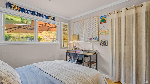 280 Devon Dr, San Rafael, CA 94903