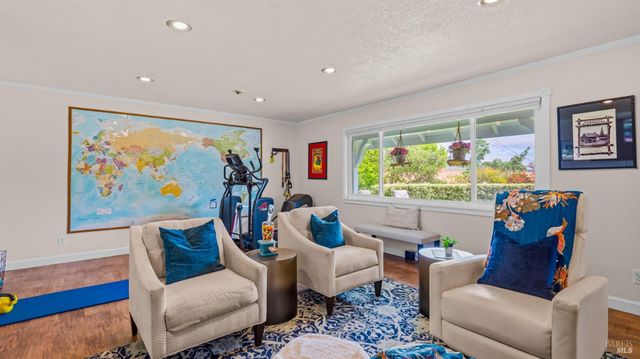 280 Devon Dr, San Rafael, CA 94903