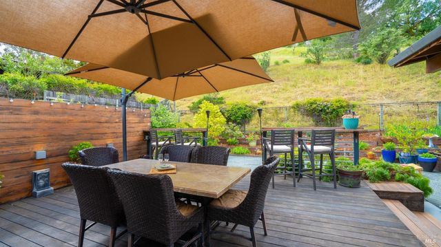 280 Devon Dr, San Rafael, CA 94903