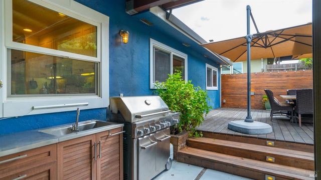 280 Devon Dr, San Rafael, CA 94903