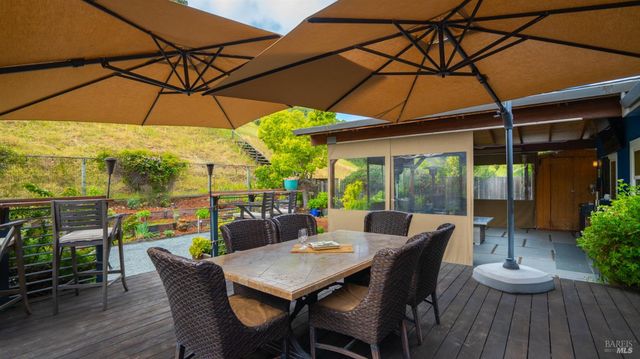 280 Devon Dr, San Rafael, CA 94903