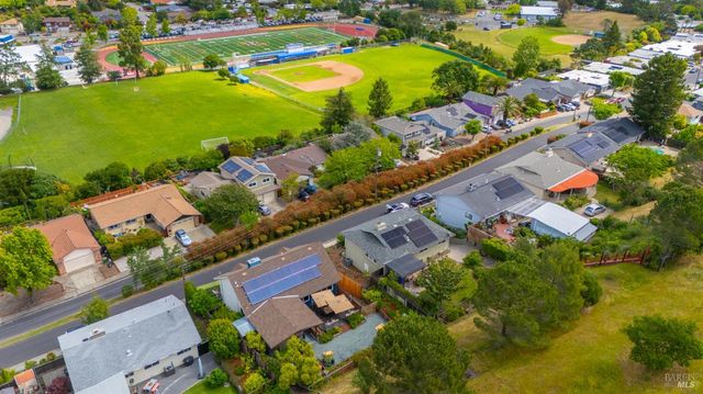 280 Devon Dr, San Rafael, CA 94903