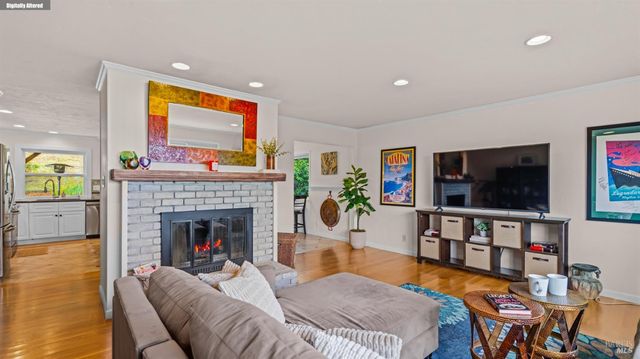 280 Devon Dr, San Rafael, CA 94903