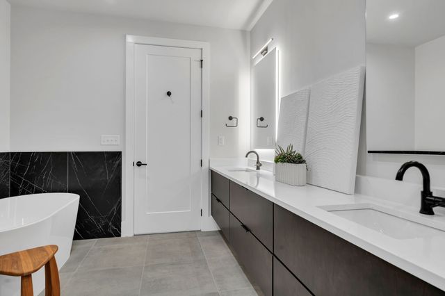 321 31st Ave N Apt 103, Nashville, TN 37203