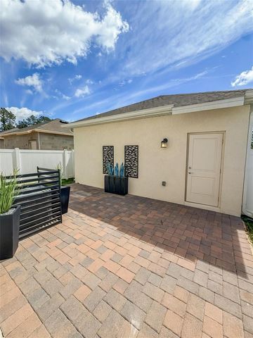 828 AUBEY LANE, Debary, FL 32713