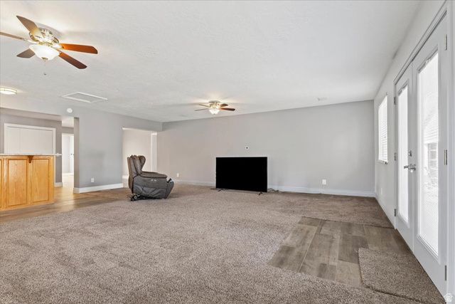 1541 E LONE PEAK DR, Holladay, UT 84117